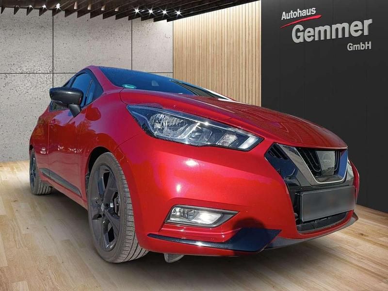 Gebraucht Nissan Micra 117 PS (86 kW) 2019 Red (metallic) Limousine