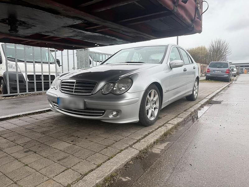 Gebraucht Mercedes C200 122 PS (89 kW) 2005 Silber Limousine