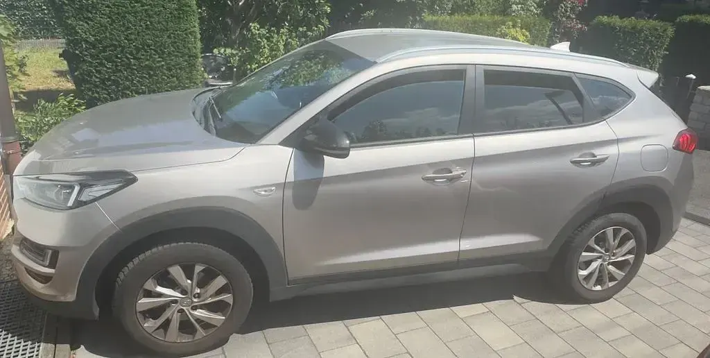 Gebraucht Hyundai Tucson Pure 177 PS (130 kW) 2019 Silber SUV