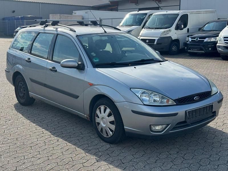 Grau Gebraucht 2004 Ford Focus Kombi | 500 € (Superpreis) - Bild 1/4