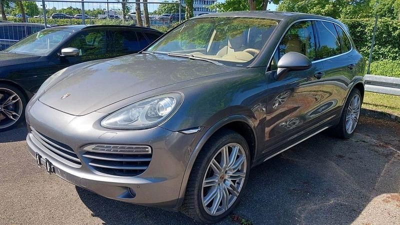Gebraucht Porsche Cayenne Platinum Edition 245 PS (180 kW) 2014 Grau SUV