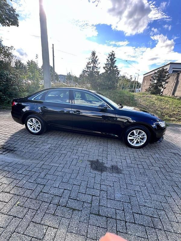 Gebraucht Audi A4 Ambiente 150 PS (110 kW) 2017 Schwarz Limousine