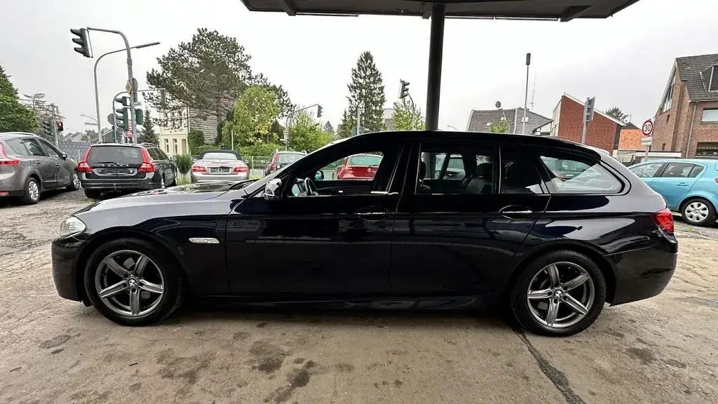 Używany BMW 520 Shadowline 184 KM (135 kW) 2011 Czarny Sedan/Limuzyna