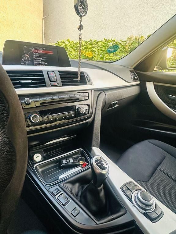 Gebraucht BMW 320 Efficient Dynamics 184 PS (135 kW) 2014 Grau Limousine