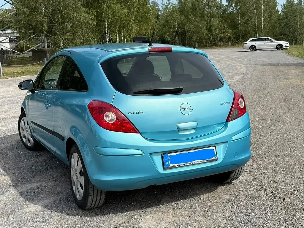 Gebraucht Opel Corsa Edition 69 PS (50 kW) 2010 Blau Kleinwagen