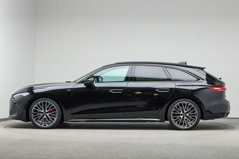 Gebraucht Audi A5 Ambiente 299 PS (219 kW) 2025 Mythosschwarz metallic Coupé