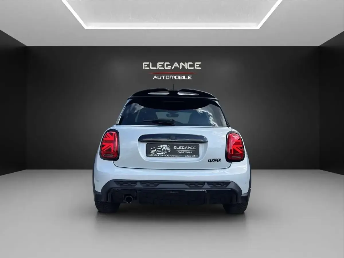 Gebraucht Mini John Cooper Works 136 PS (100 kW) 2021 White silver Kleinwagen