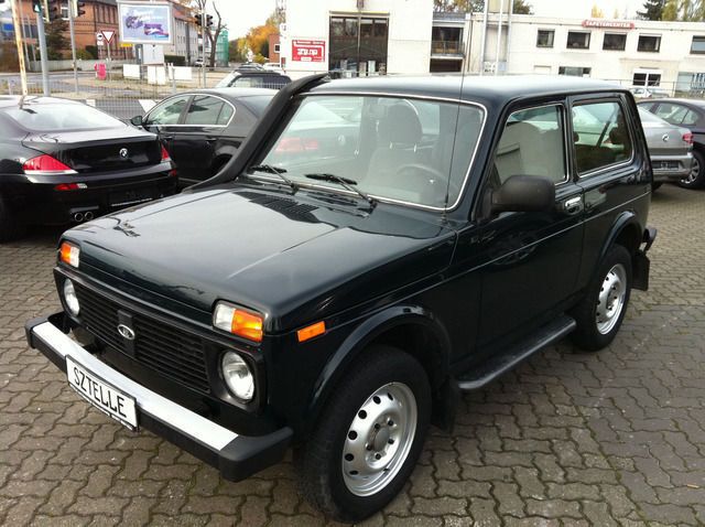 Gebraucht Lada niva 83 PS (61 kW) 2013 Grün SUV