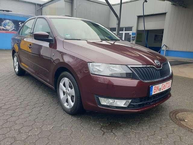 Gebraucht Skoda Rapid Ambition 122 PS (89 kW) 2013 Rosso brunellorot metallic (metallic) Kleinwagen