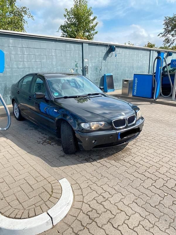 Schwarz Gebraucht 2002 BMW 316 Limousine | 1.400 € (Guter Preis) - Bild 1/4