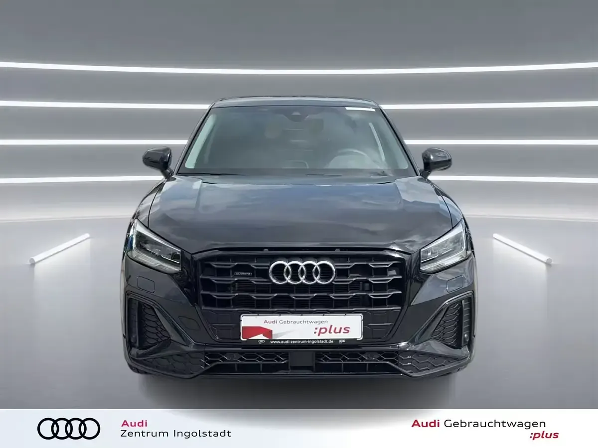 Gebraucht Audi Q2 S-Line 190 PS (139 kW) 2025 Mythosschwarz metallic SUV