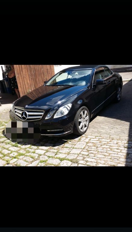 Schwarz Gebraucht 2012 Mercedes E220 Avantgarde Cabrio | 15.900 € (Fairer Preis) - Bild 1/4