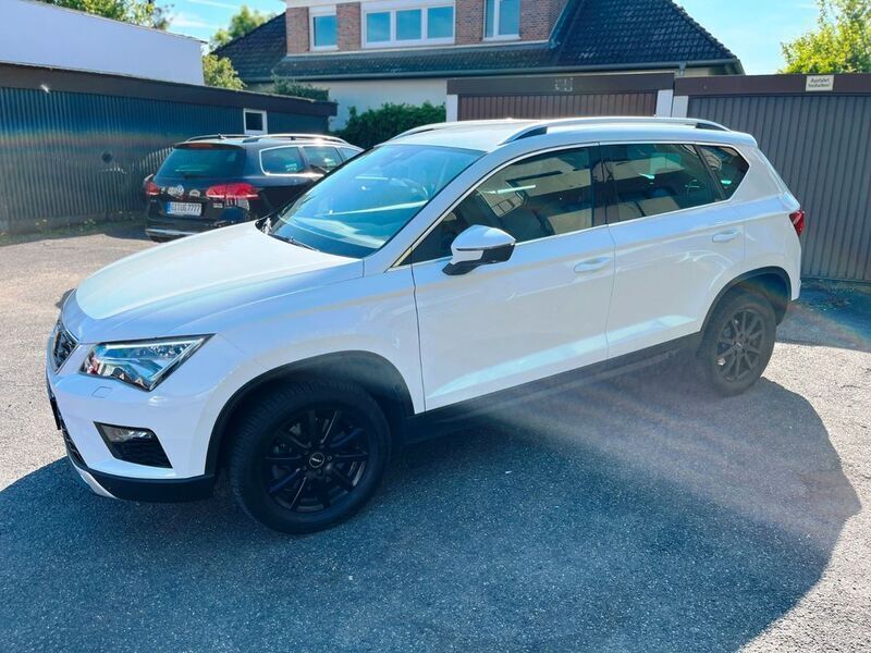 "nevada" weiss Gebraucht 2018 Seat Ateca 4Drive SUV | 19.995 € (Fairer Preis) - Bild 1/4