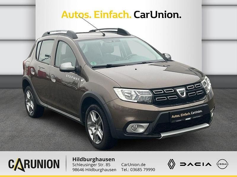 Gebraucht Dacia Sandero Stepway 90 PS (66 kW) 2017 Quarzitbraun metall Limousine