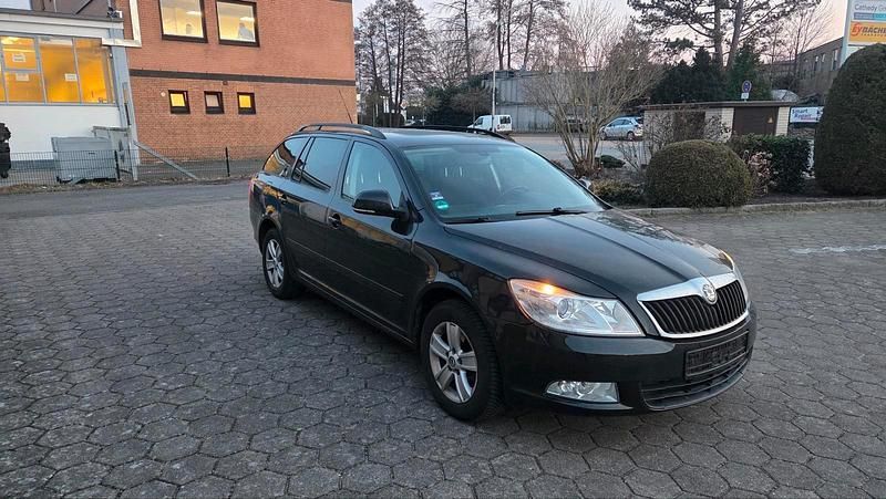 Gebraucht Skoda Octavia 160 PS (117 kW) 2011 Schwarz Kombi