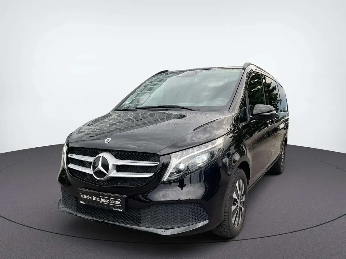 Gebraucht Mercedes V250 190 PS (139 kW) 2024 Schwarz Van / Kleinbus