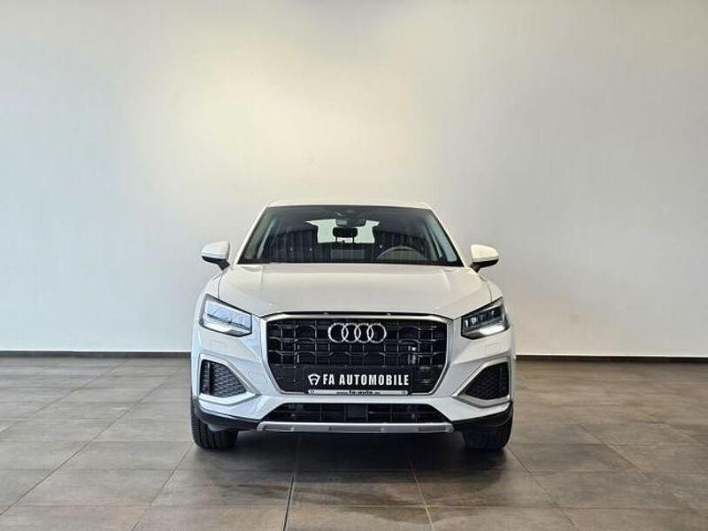 Gebraucht Audi Q2 Sport 150 PS (110 kW) 2024 Gletscherweiß metallic (metallic) SUV