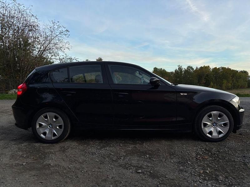 Gebraucht BMW 116 Performance 122 PS (89 kW) 2009 Schwarz Kleinwagen