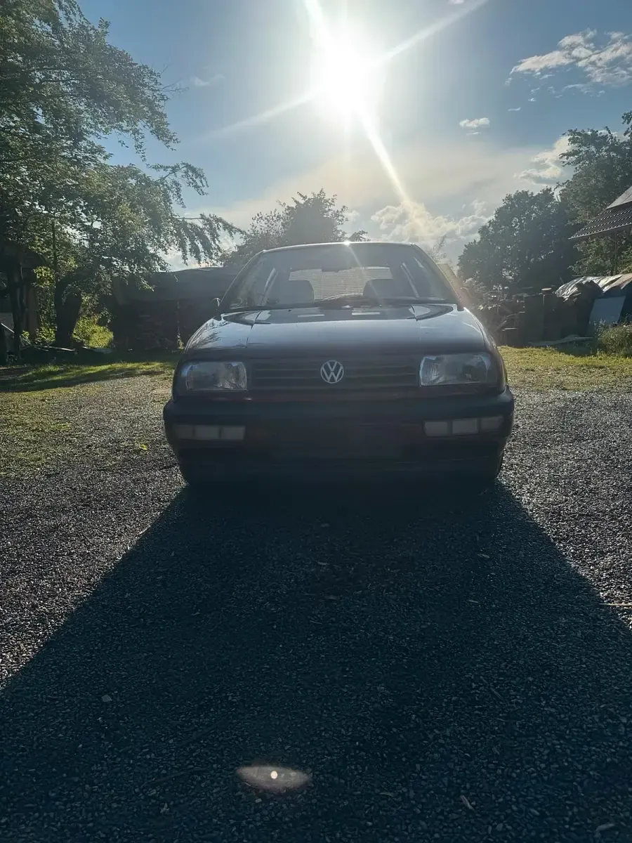 Gebraucht VW Vento 55 PS (40 kW) 1992 Rot Limousine