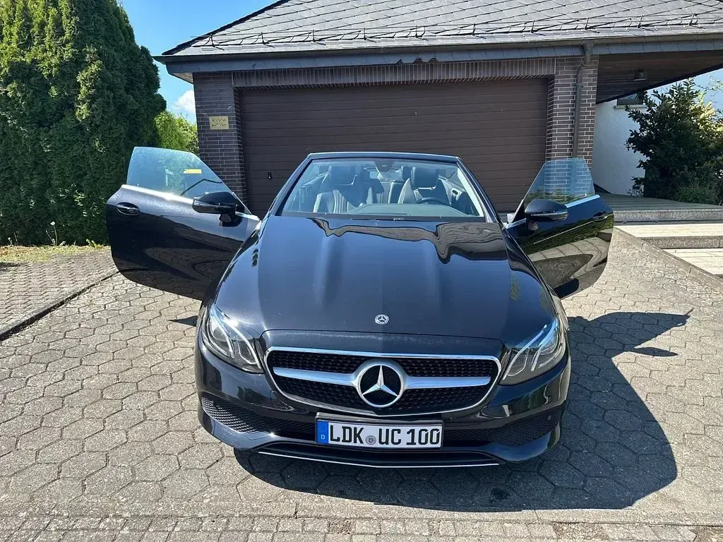 Gebraucht Mercedes E200 184 PS (135 kW) 2017 Schwarz Cabrio