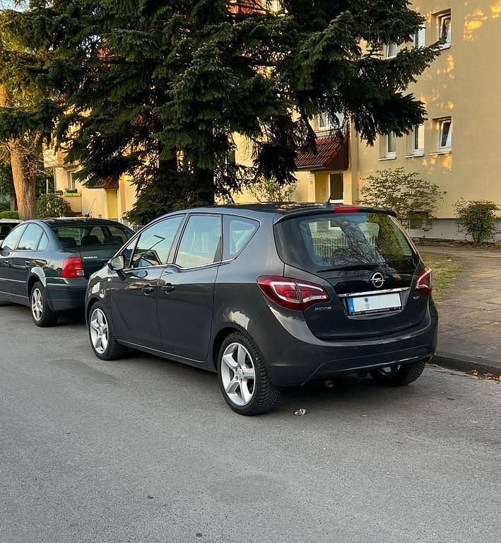 Gebraucht Opel Meriva Style 110 PS (80 kW) 2014 Grau Van / Kleinbus