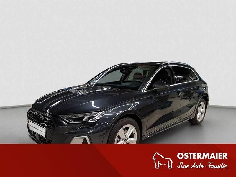 Grau Gebraucht 2024 Audi A3 Ambiente Limousine | 34.880 € (Etwas zu teuer) - Bild 1/4