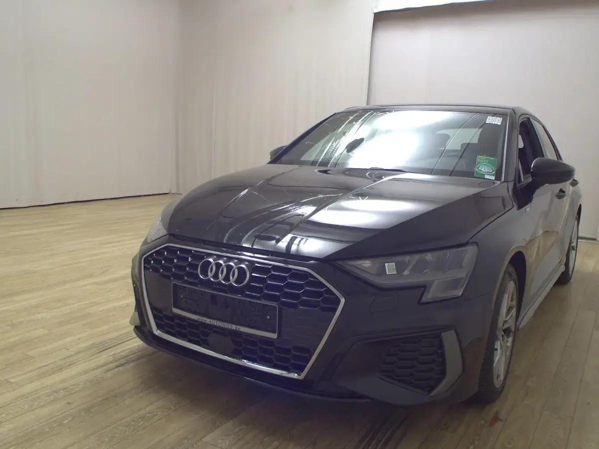 Gebraucht Audi A3 S-Line 116 PS (85 kW) 2022 Schwarz Limousine