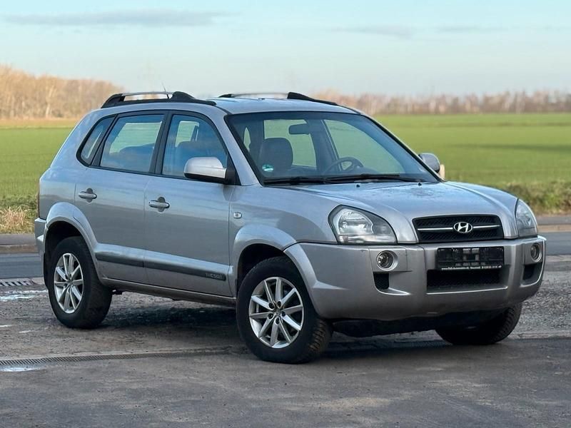 Silber Gebraucht 2005 Hyundai Tucson SUV | 2.400 € (Fairer Preis) - Bild 1/4