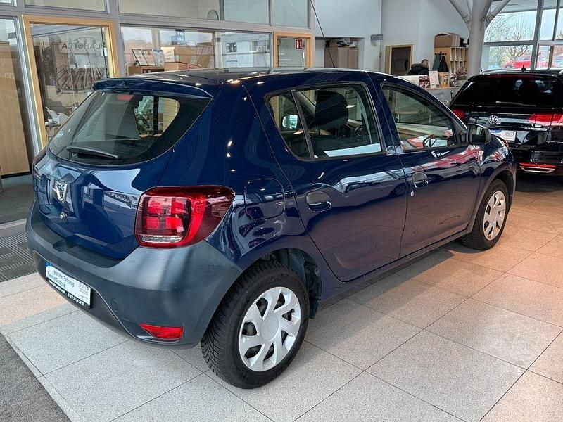 Gebraucht Dacia Sandero Acces 73 PS (53 kW) 2019 Blau Limousine
