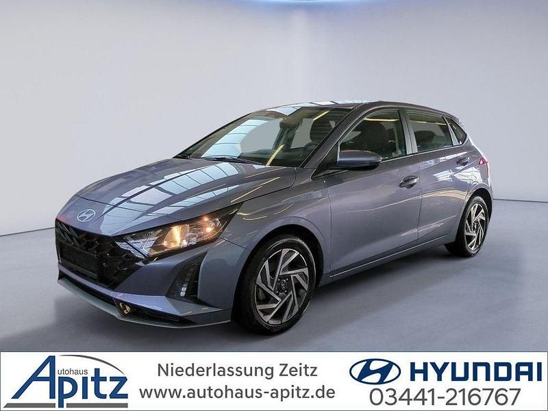 Gebraucht Hyundai i20 Trend 101 PS (74 kW) 2025 Blau Limousine