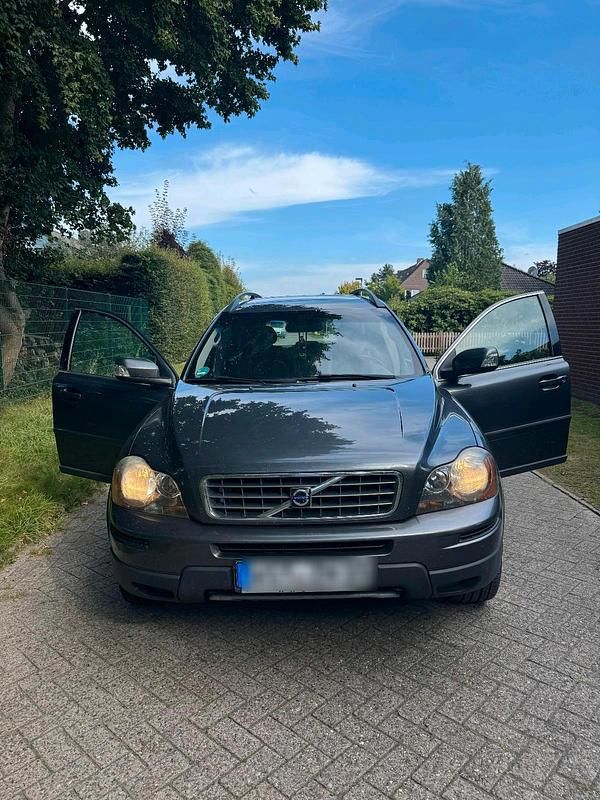 Grau Gebraucht 2009 Volvo XC90 SUV | 8.000 € (Guter Preis) - Bild 1/4