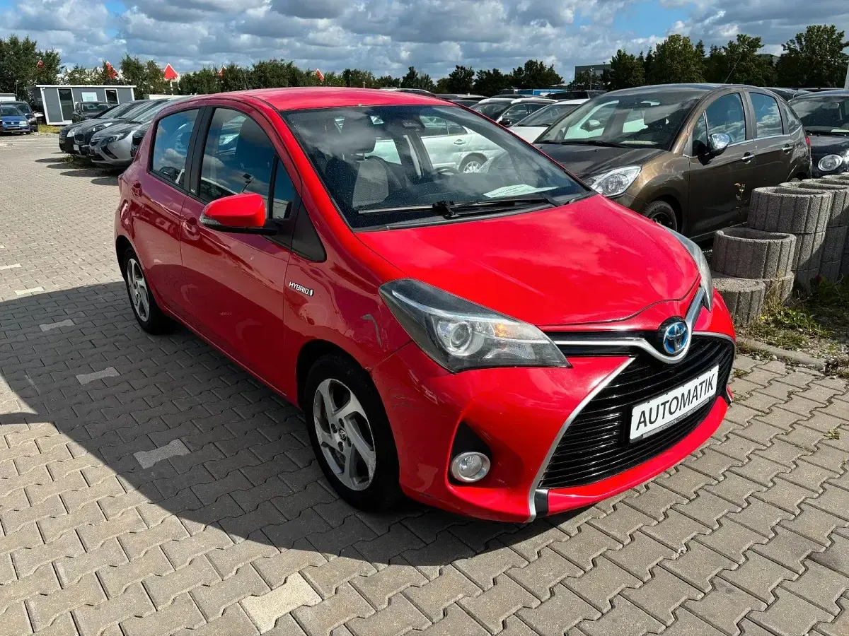Gebraucht Toyota Yaris Edition-S 75 PS (55 kW) 2016 Rot Kleinwagen
