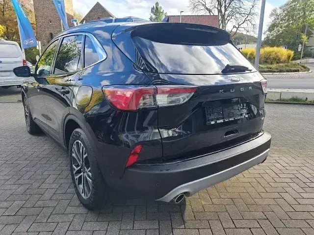 Gebraucht Ford Kuga Titanium 225 PS (165 kW) 2020 Schwarz SUV