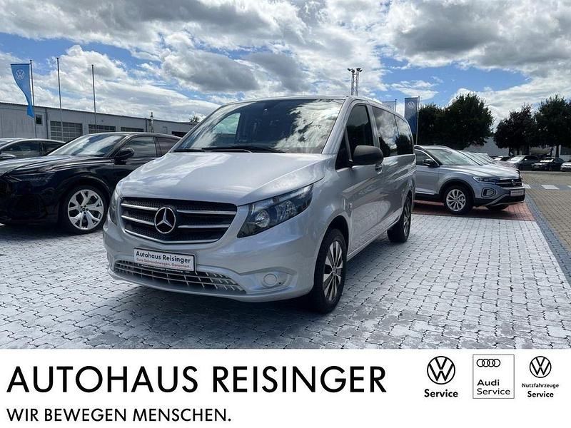 Silber Gebraucht 2018 Mercedes Vito Van / Kleinbus | 28.880 € - Bild 1/4