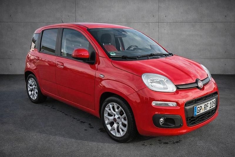 Gebraucht Fiat Panda Lounge 86 PS (63 kW) 2017 Rot Kleinwagen