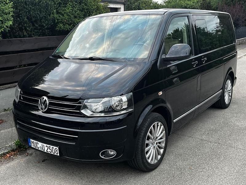 Schwarz Gebraucht 2010 VW T5 Highline Van | 10.499 € - Bild 1/4