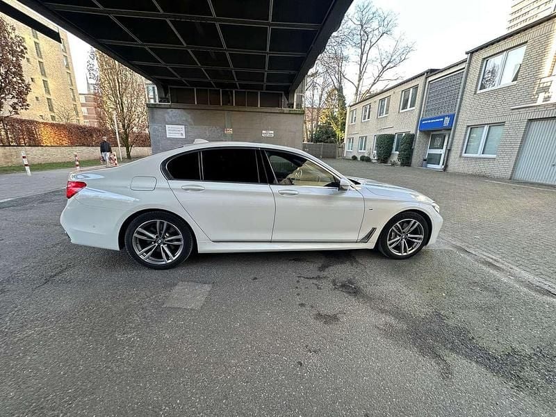 Gebraucht BMW 740 326 PS (239 kW) 2019 Limousine