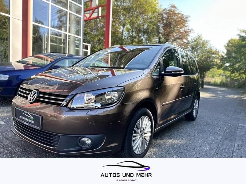 Braun Gebraucht 2015 VW Touran Cup Van / Kleinbus | 10.799 € (Guter Preis) - Bild 1/4