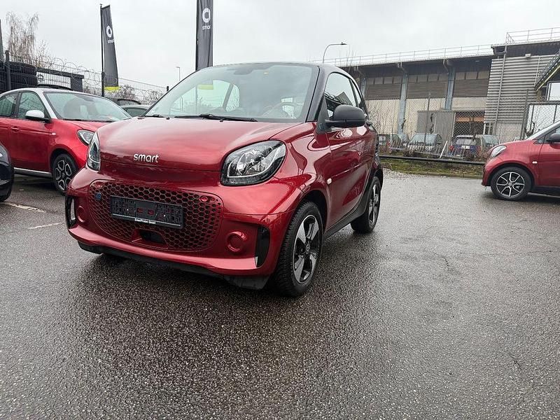Rot Gebraucht 2022 Smart ForTwo Electric Drive Coupé | 11.900 € (Fairer Preis) - Bild 1/4