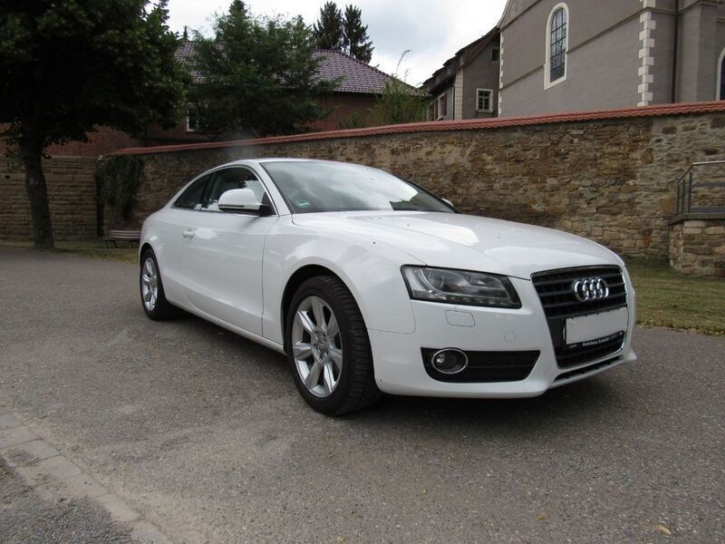 Weiß Gebraucht 2009 Audi A5 Sport Coupé | 9.999 € (Fairer Preis) - Bild 1/4