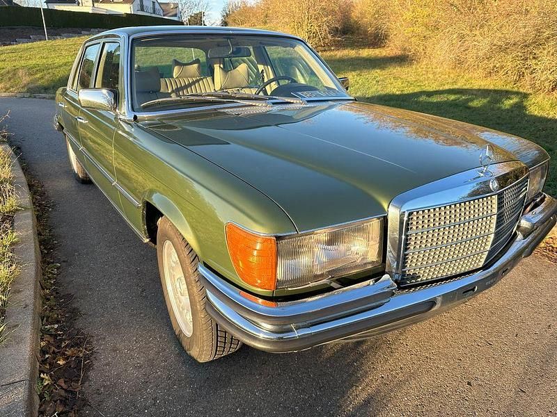 Grün Gebraucht 1976 Mercedes 450 Limousine | 33.500 € - Bild 1/4