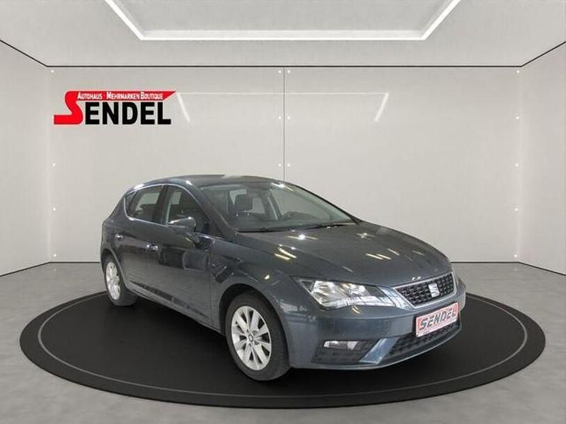 Grau Gebraucht 2019 Seat Leon Style Limousine | 12.499 € (Fairer Preis) - Bild 1/4