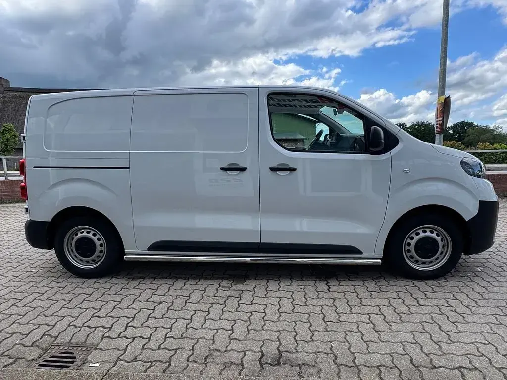 Gebraucht Toyota Proace 144 PS (105 kW) 2025 Weiß Van / Kleinbus
