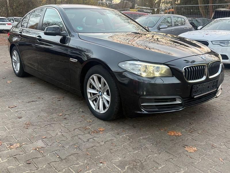 Gebraucht BMW 528 Sport Line 245 PS (180 kW) 2013 Schwarz Limousine