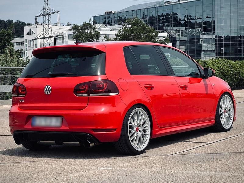 Gebraucht VW Golf VI Edition 235 PS (172 kW) 2011 Rot Kleinwagen