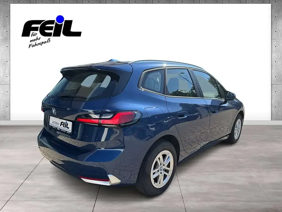 Gebraucht BMW 220 Sport Line 170 PS (125 kW) 2022 Phytonicblau metallic Coupé