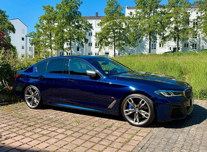 Gebraucht BMW M550 Shadowline 530 PS (389 kW) 2021 Blau Limousine