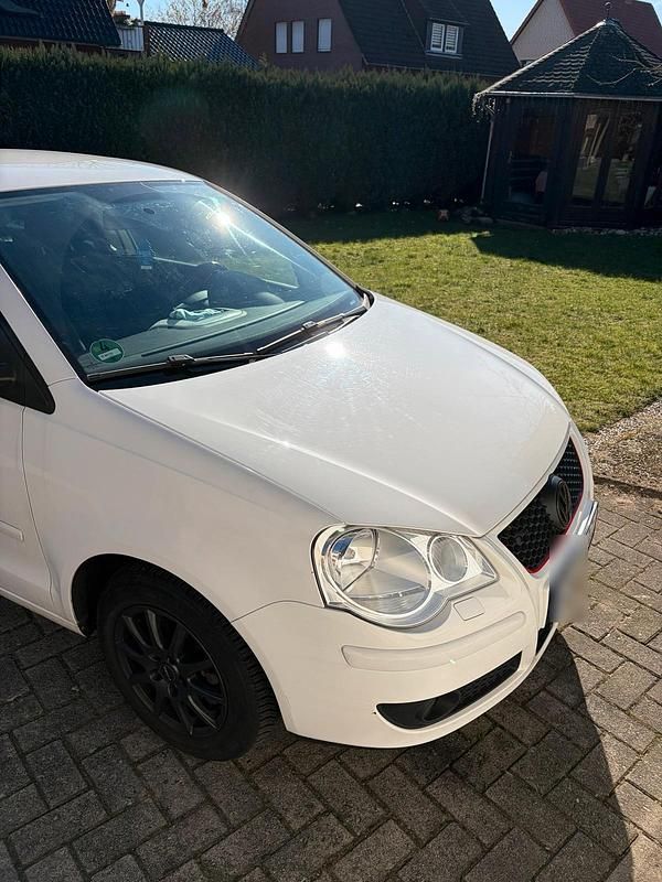 Gebraucht VW Polo 60 PS (44 kW) 2009 Weiß Kleinwagen