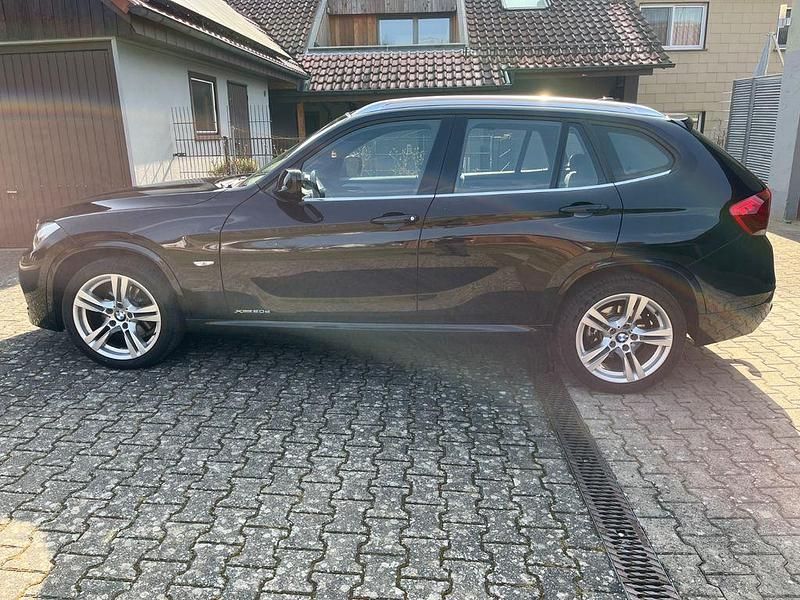 Gebraucht BMW X1 Performance 177 PS (130 kW) 2011 Schwarz SUV