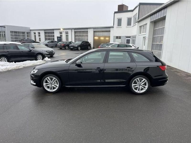 Gebraucht Audi A4 204 PS (150 kW) 2022 Mythosschwarz (metallic) Kombi